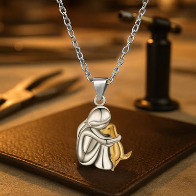 Maud™ – Collier Élégant avec Pendentif Chien
